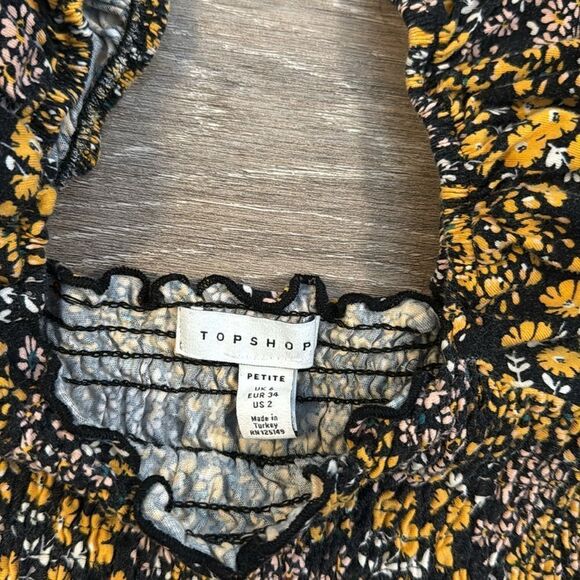 Cute TOPSHOP floral top - Picture 2 of 2